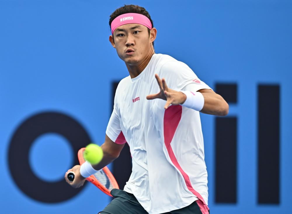 全北助教对主裁做出种族歧视动作遭到重罚。提前夺得...