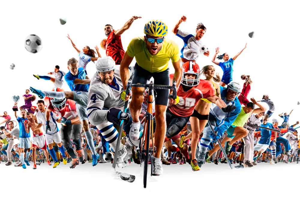 一斯佩齐亚球迷掉进看台和球场之间的沟里，被送进重症监护室